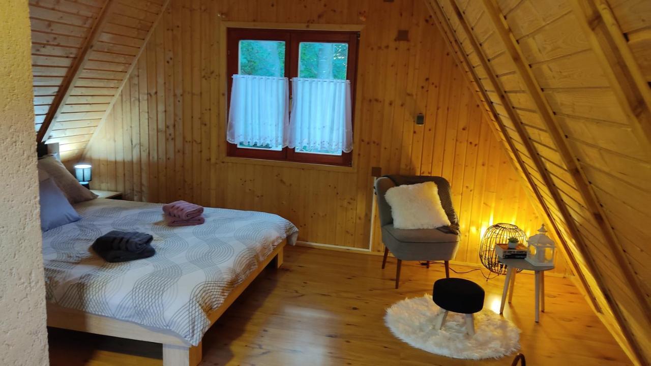 Kuca Za Odmor "Med Strmci" Villa Zlobin Kültér fotó