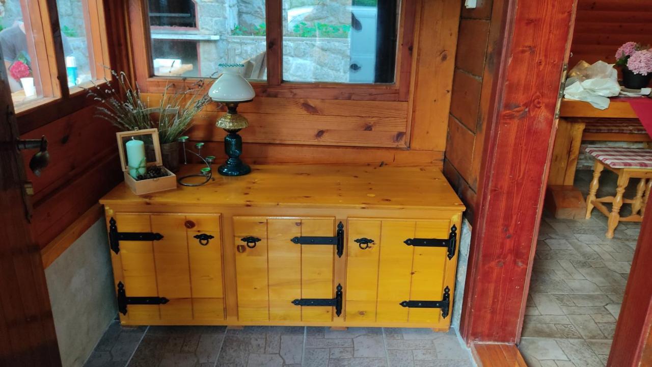 Kuca Za Odmor "Med Strmci" Villa Zlobin Kültér fotó