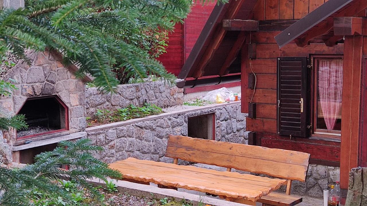 Kuca Za Odmor "Med Strmci" Villa Zlobin Kültér fotó
