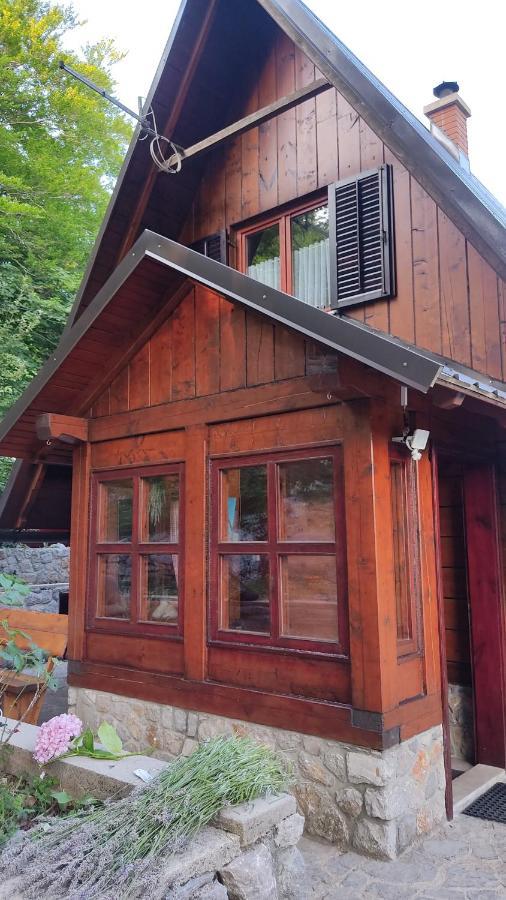 Kuca Za Odmor "Med Strmci" Villa Zlobin Kültér fotó