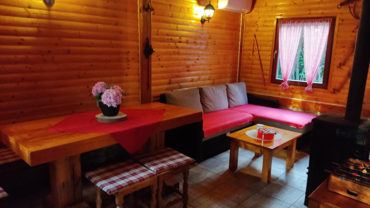 Kuca Za Odmor "Med Strmci" Villa Zlobin Kültér fotó