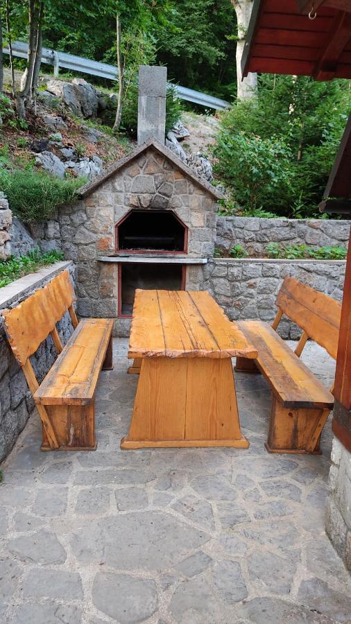Kuca Za Odmor "Med Strmci" Villa Zlobin Kültér fotó