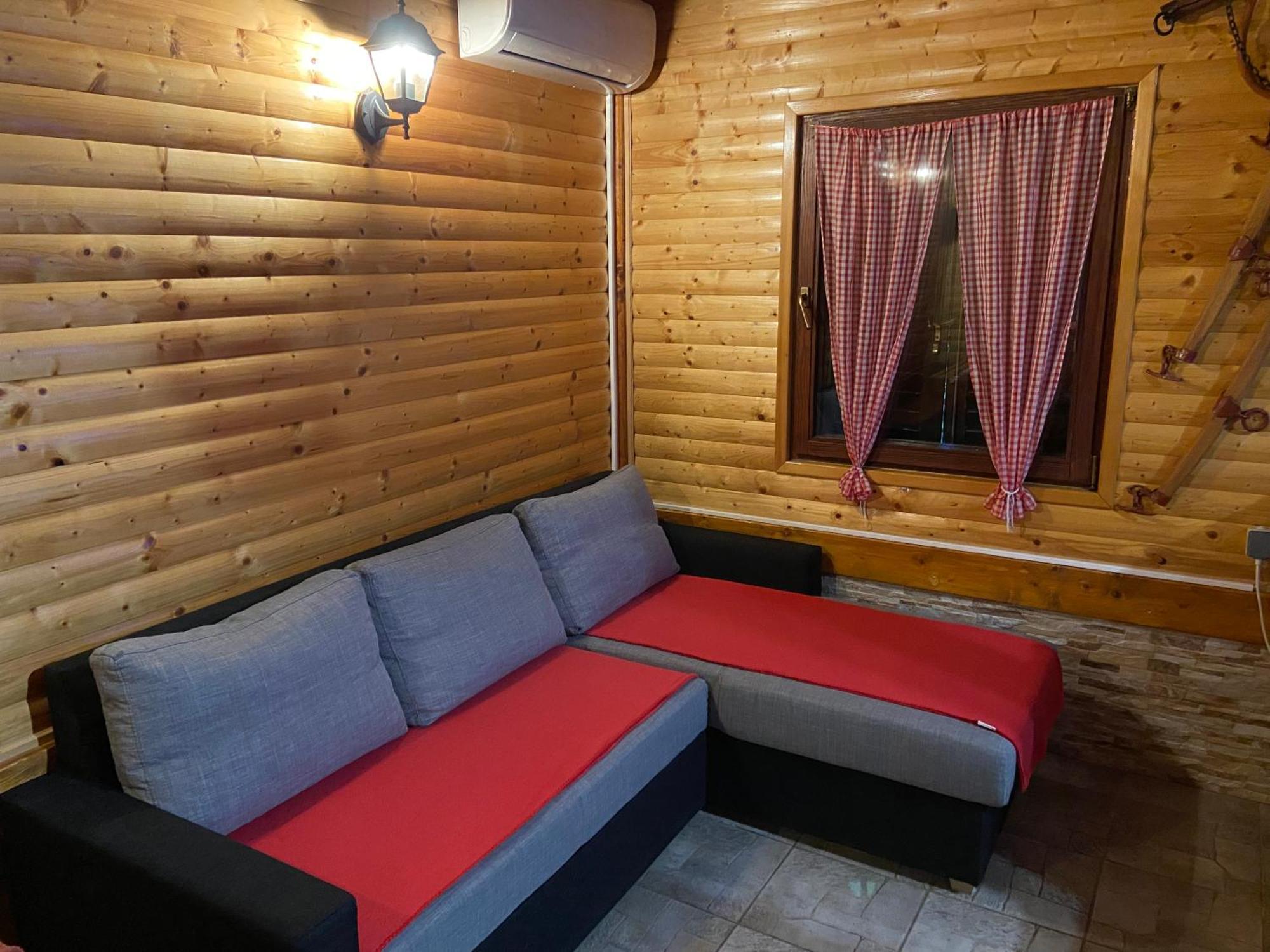 Kuca Za Odmor "Med Strmci" Villa Zlobin Kültér fotó