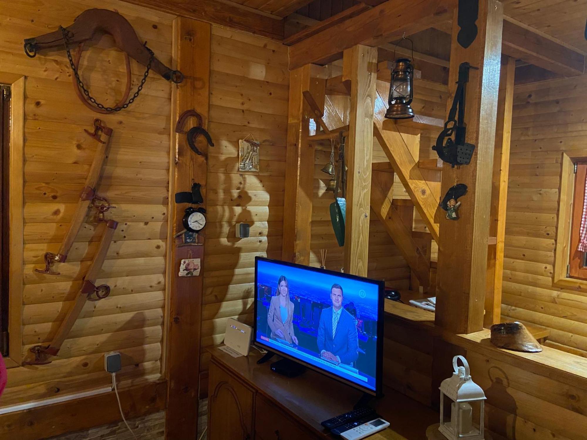 Kuca Za Odmor "Med Strmci" Villa Zlobin Kültér fotó